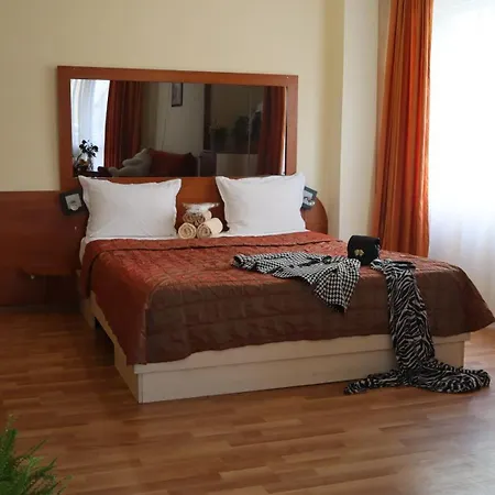 Palitra 3* ヴァルナ