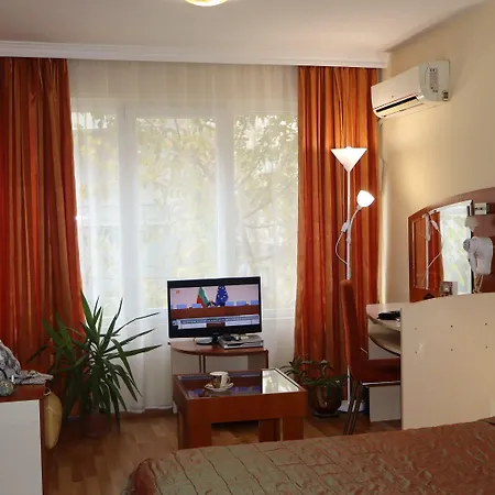семеен Palitra Hotel